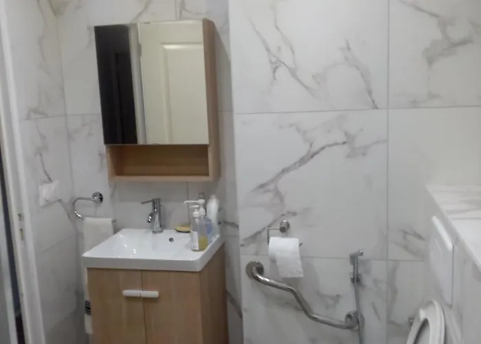 Maison Dans Un Ecrin De Verdure * 比亚里茨