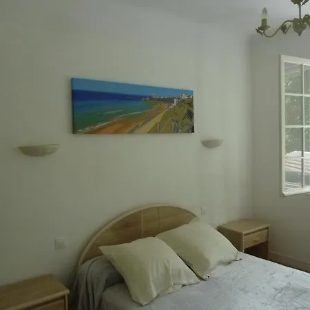 Maison Dans Un Ecrin De Verdure * Біарріц